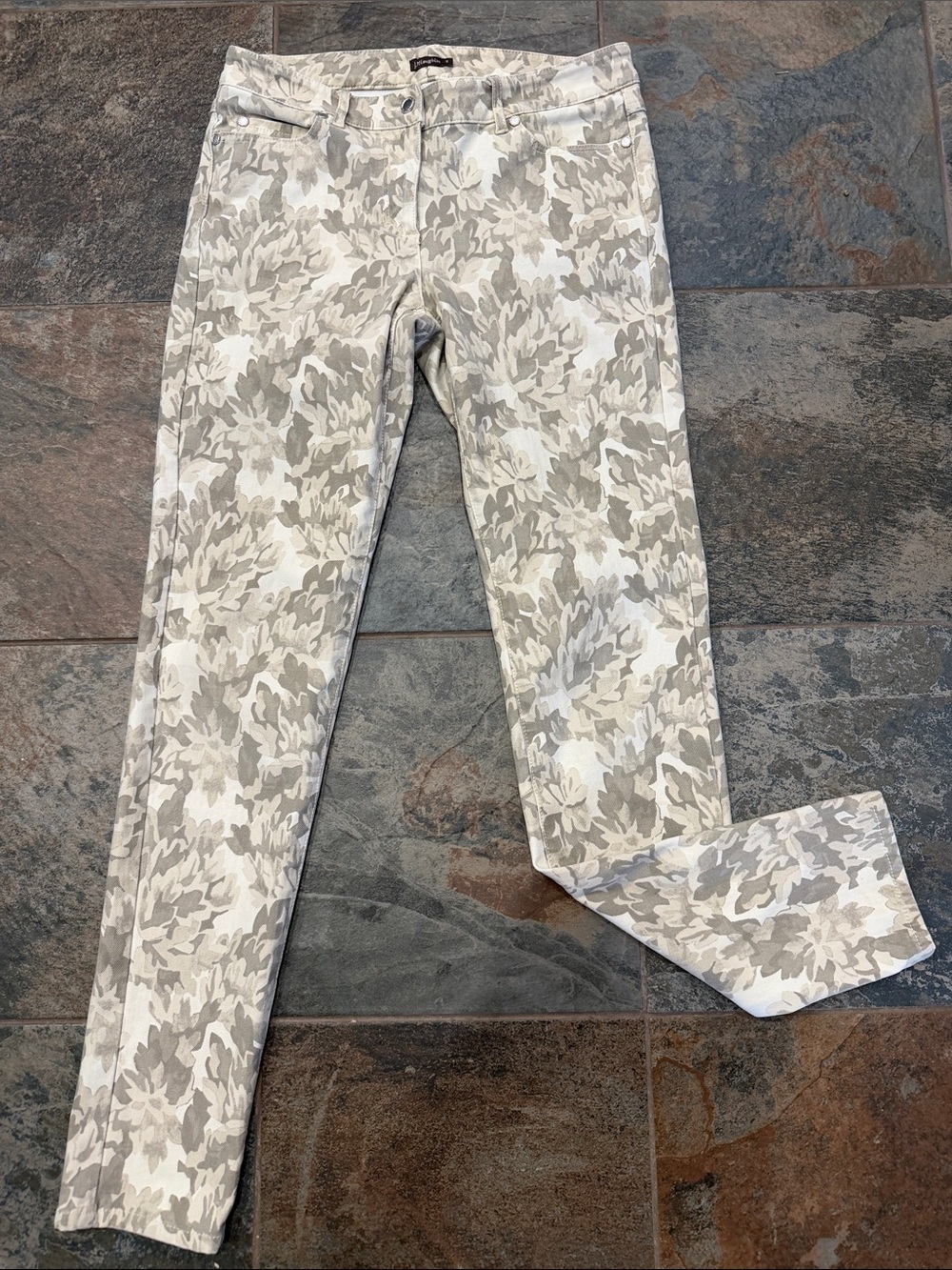J. McLaughlin Women's Skinny Jeans in Cream and Gray Camo